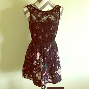 Low-cut back floral/lace Dress